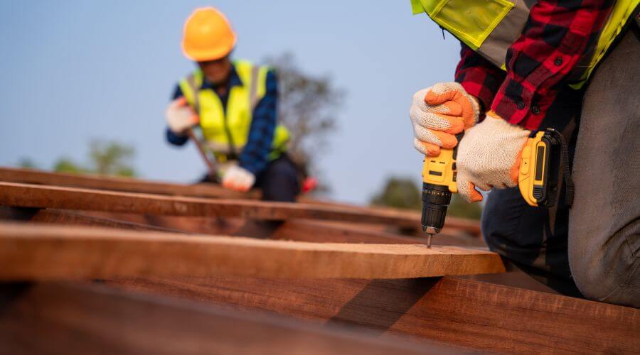 Professional gutter cleaning in Corcoran, CA